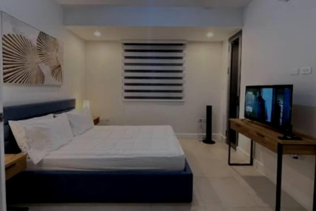 Parkhurst Lux Condo Near Devon House Кингстон Экстерьер фото
